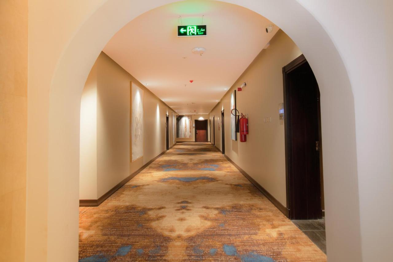Azar Hotel Ahad Rafidah Exterior foto